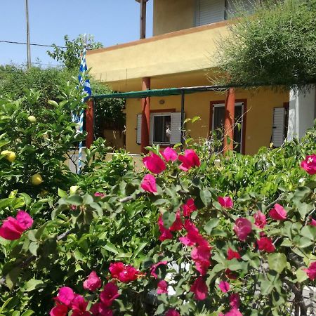 Relaxing Beautiful Holiday Home Lávrion Exteriör bild